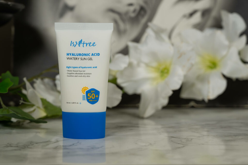 Isntree Hyaluronic Acid Watery Sun Gel better than Beauty of Joseon