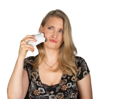 The science behind microcurrent devices for facial rejuvenation explained